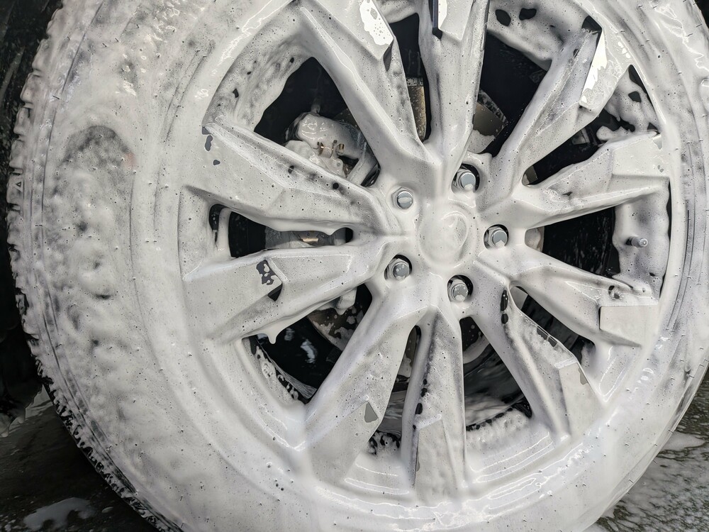 トヨタ RAV4 ハイブリット Zコーティングブログの画像4　札幌・江別で高耐久ガラスコーティング